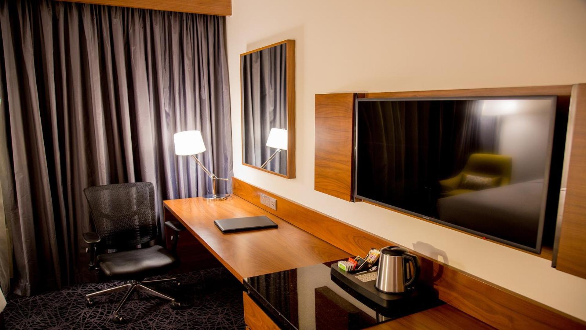 Hilton Garden Inn Nairobi Airport Екстериор снимка