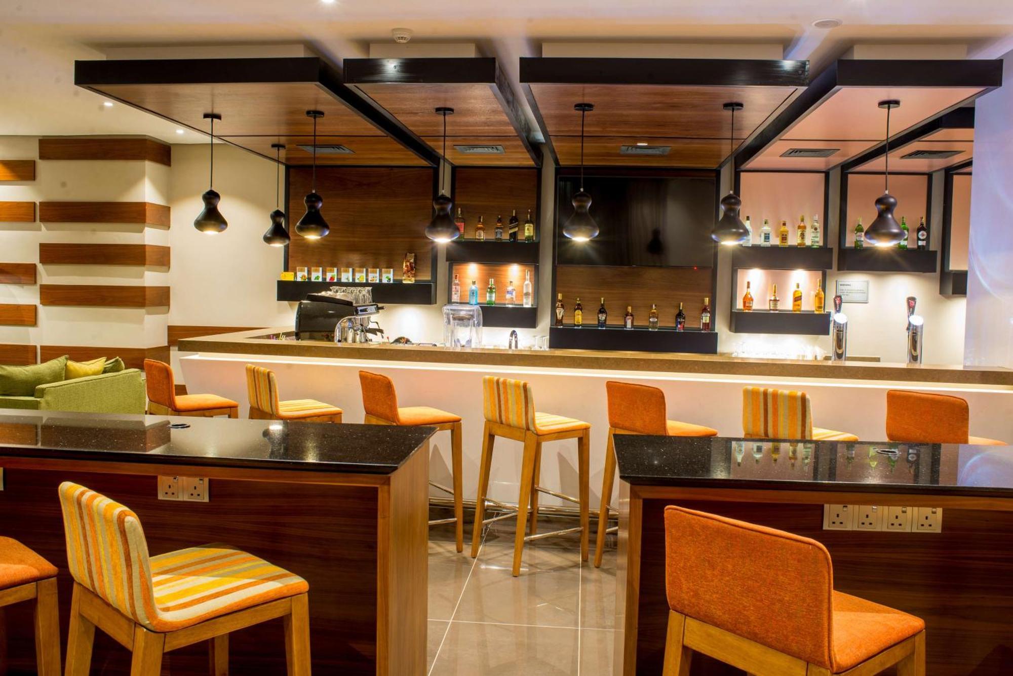 Hilton Garden Inn Nairobi Airport Екстериор снимка