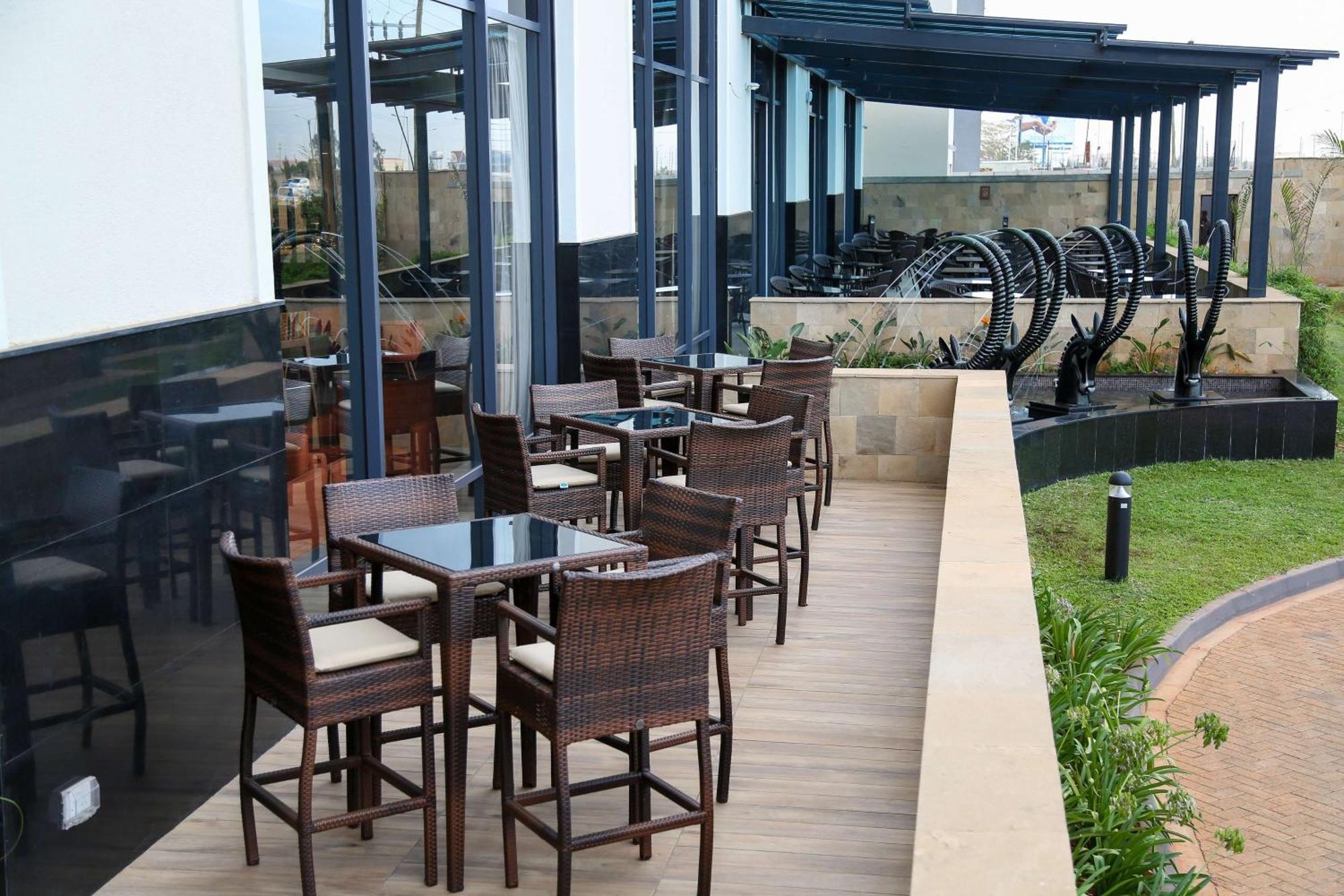 Hilton Garden Inn Nairobi Airport Екстериор снимка